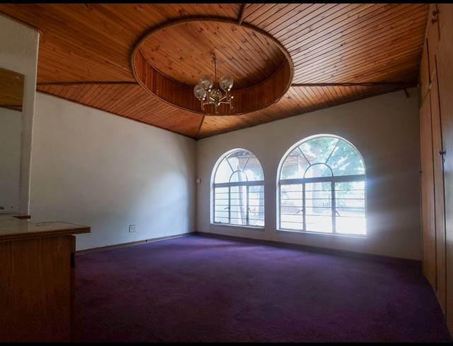 4 BEDROOM HOUSE FOR SALE IN VAALPARK